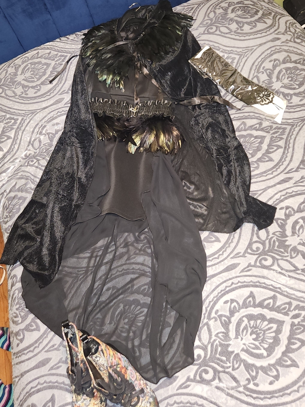 Women's Black Witch Of The Woods Halloween Costume